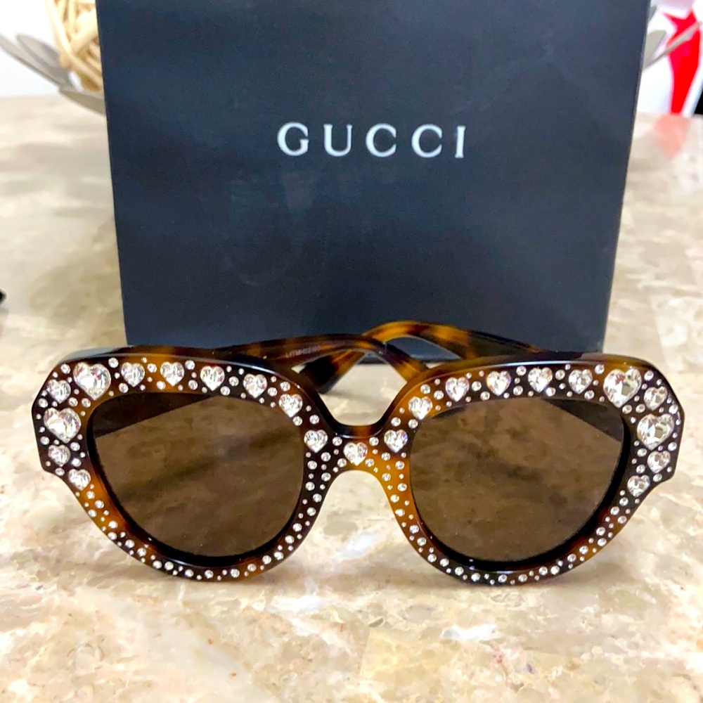 Gucci sunglasses 🔥🔥🔥 🕶🕶🕶💕💕💕
